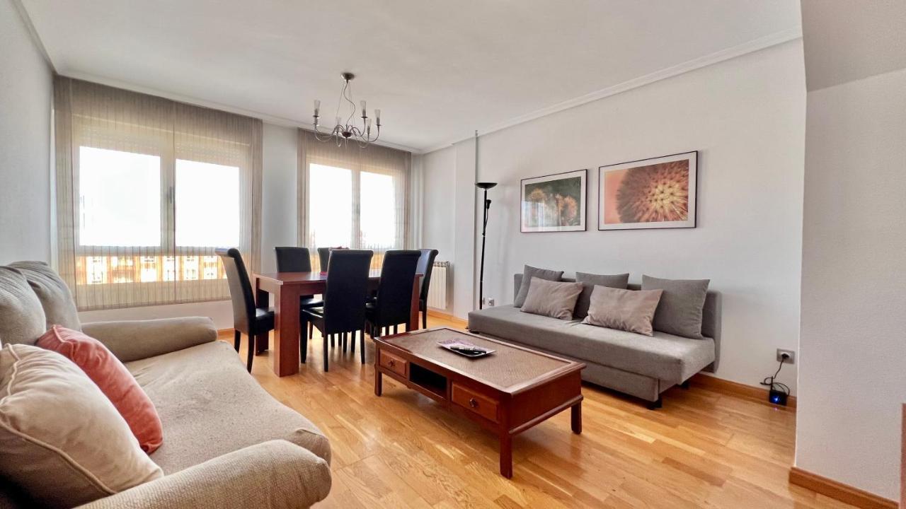 Housingleon - Conde Duplex Con Garaje Gratuito Διαμέρισμα Εξωτερικό φωτογραφία